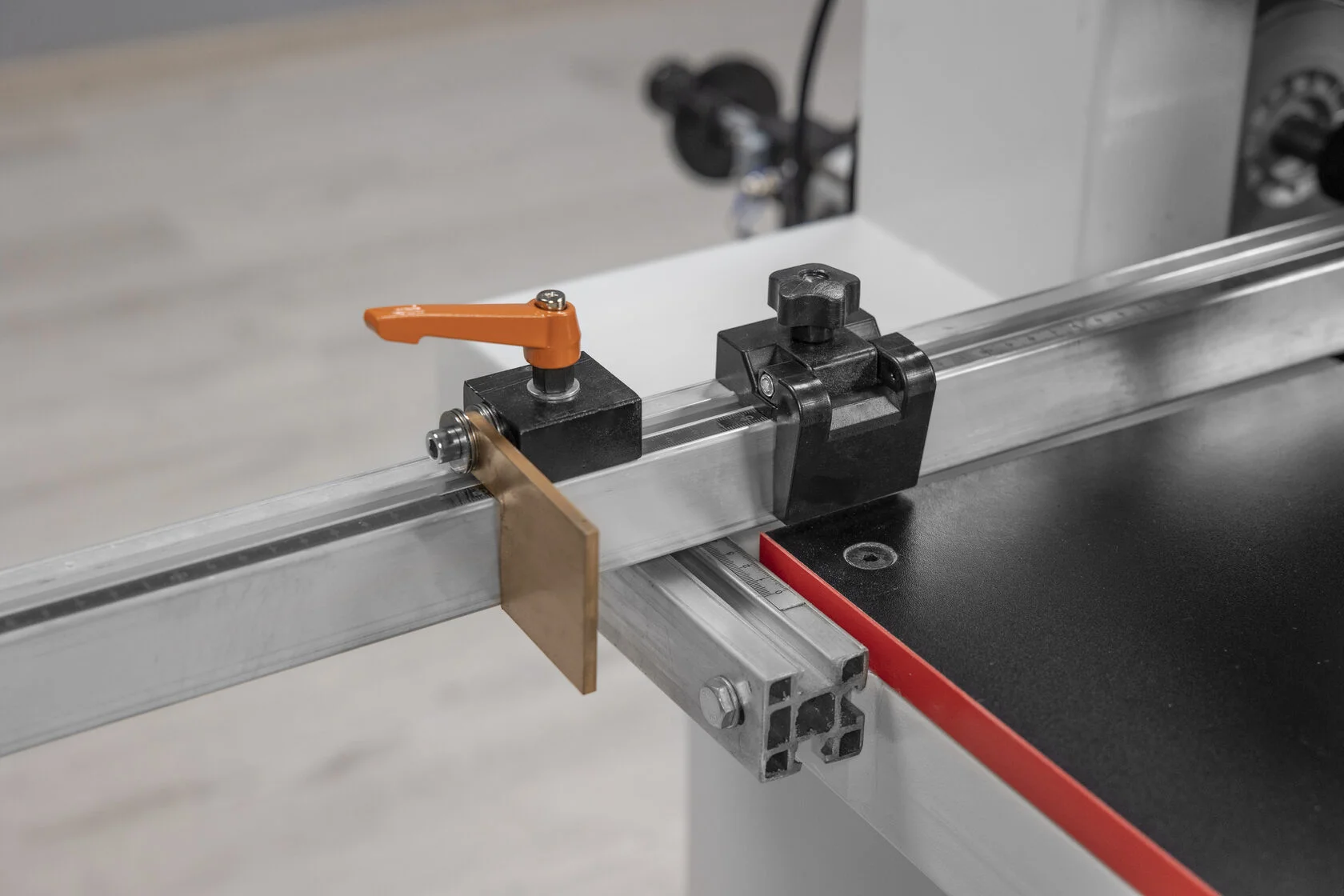 Присадочный станок с двумя шпинделями для горизонтального и вертикального сверления KROM SPS 1 PRO  220V - фото