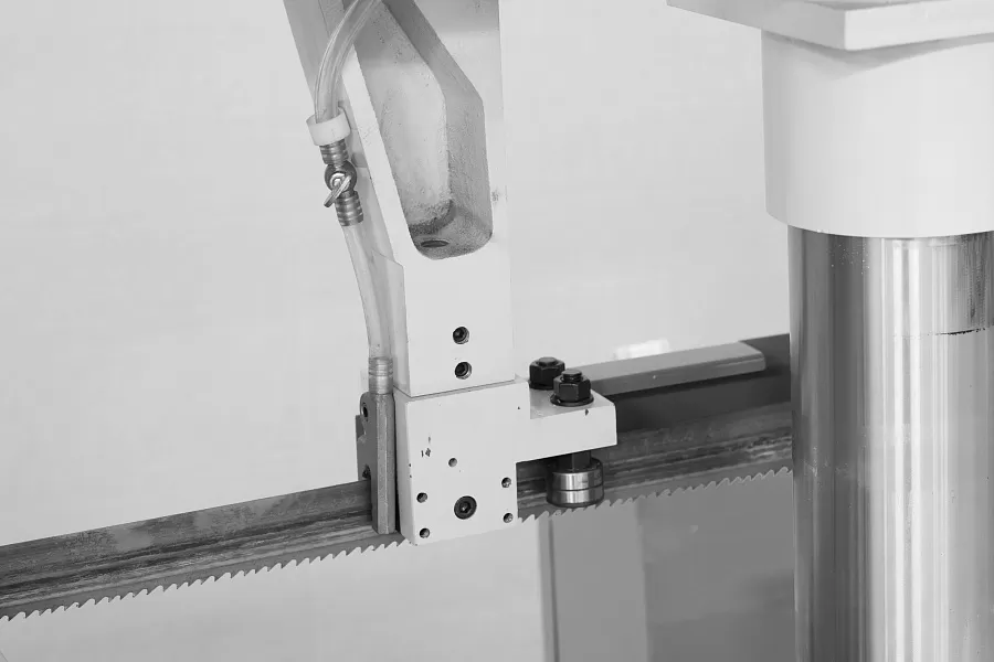 Двухколонный полуавтоматический ленточнопильный станок Stalex TGK-4240 - фото