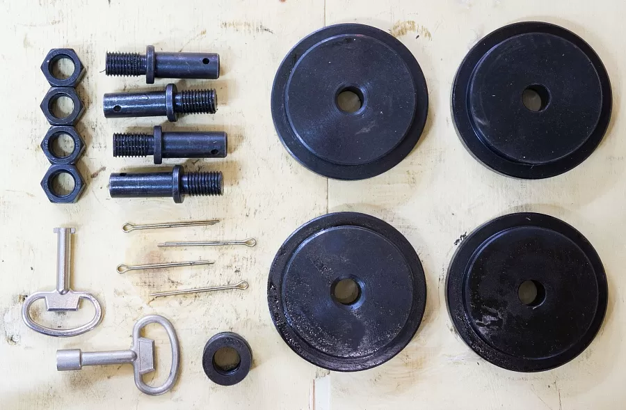 Двухколонный полуавтоматический ленточнопильный станок Stalex TGK-4240 - фото