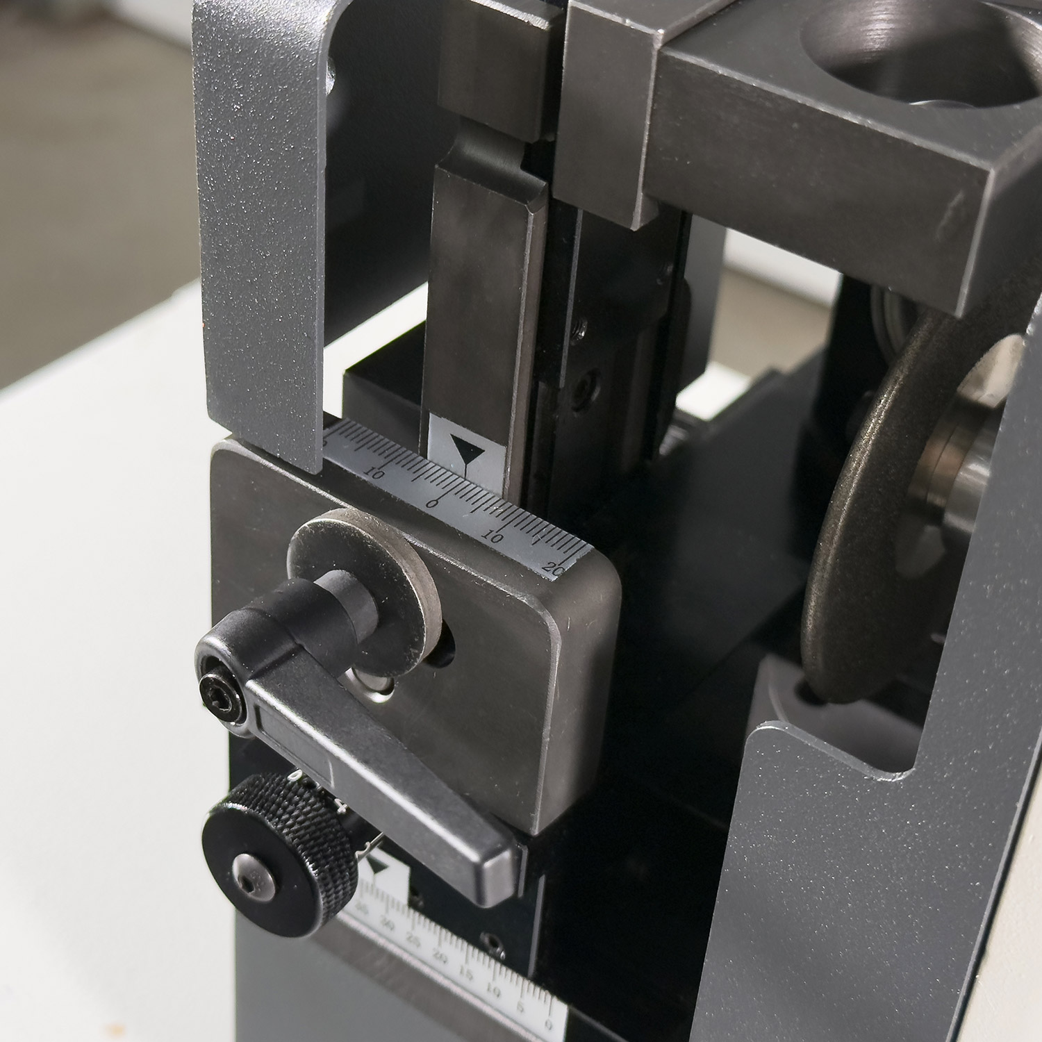 Cтанок для заточки метчиков AURA ZM-Y3C - фото