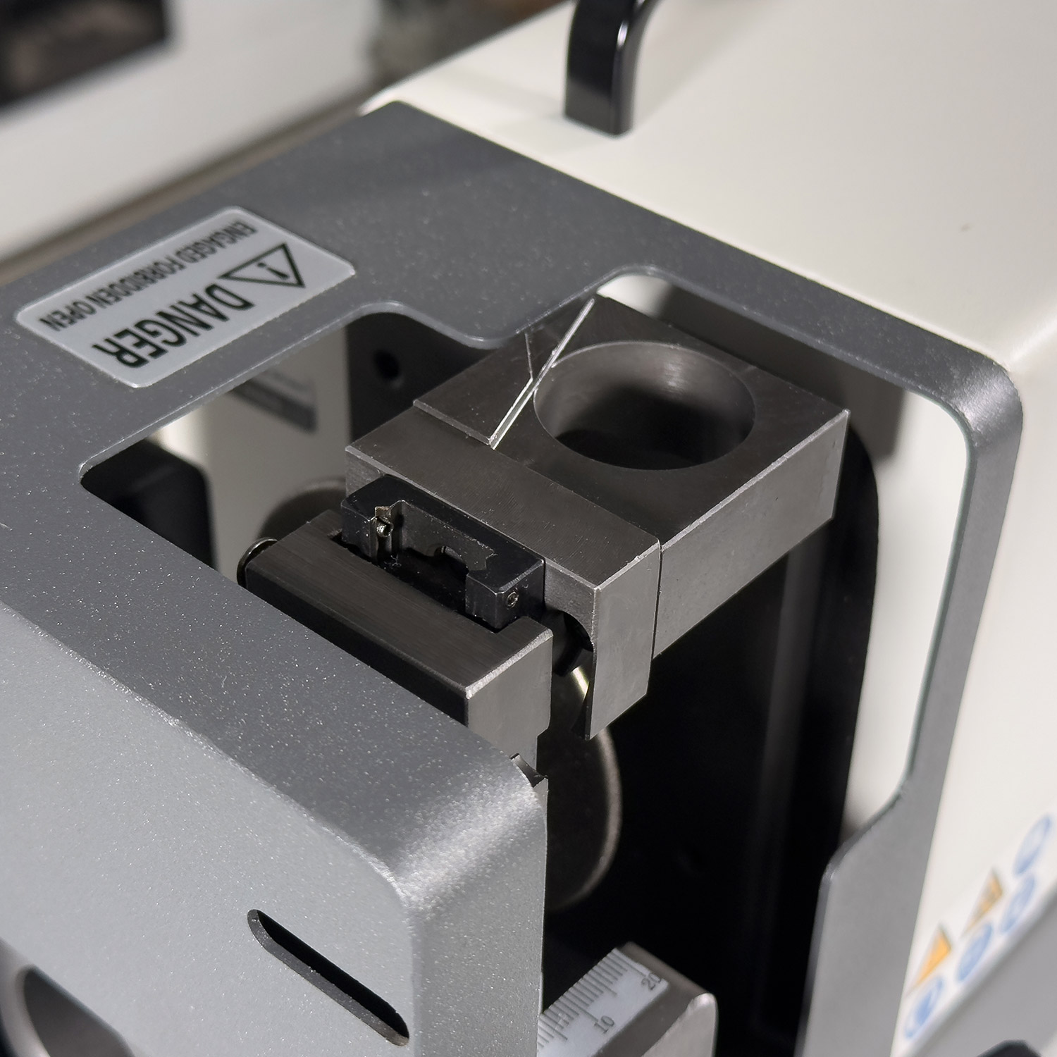 Cтанок для заточки метчиков AURA ZM-Y3C - фото