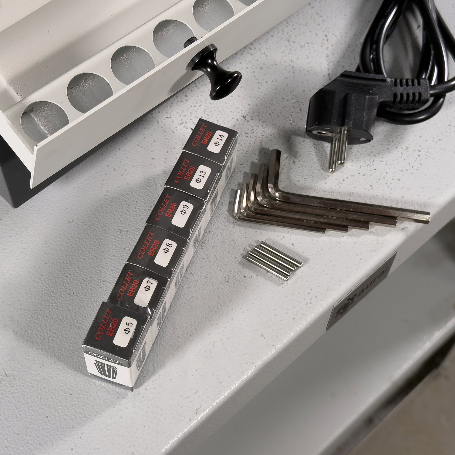 Cтанок для заточки метчиков AURA ZM-Y3C - фото