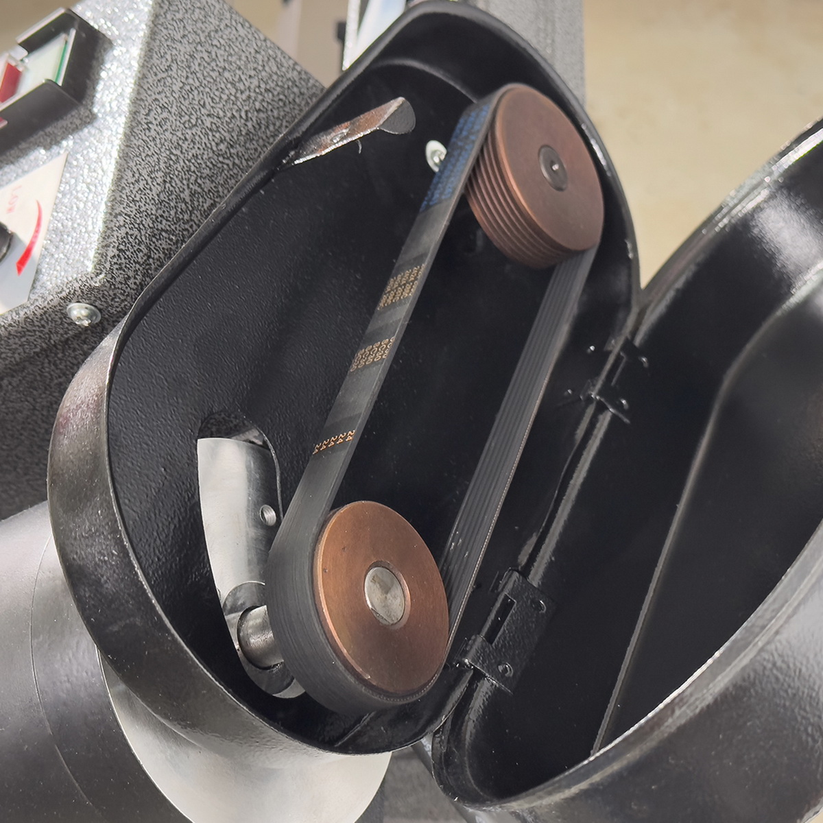 Ленточная пила по металлу AURA LM-128SHDV/220 - фото