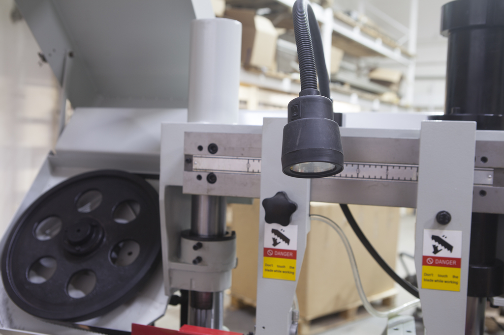 Двухколонный полуавтоматический ленточнопильный станок Stalex TBK-4228 - фото