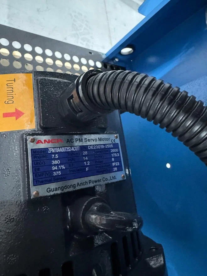 Компрессор винтовой ВедКом ВК 7.5/8 PM с частотным преобразователем - фото