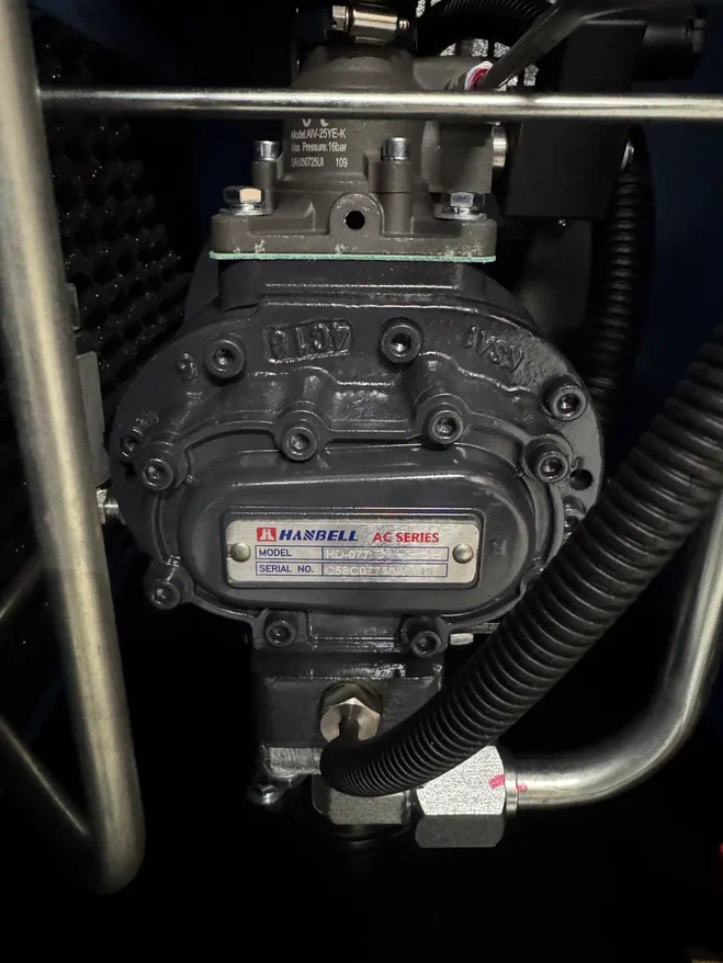 Компрессор винтовой ВедКом ВК 7.5/8 PM с частотным преобразователем - фото