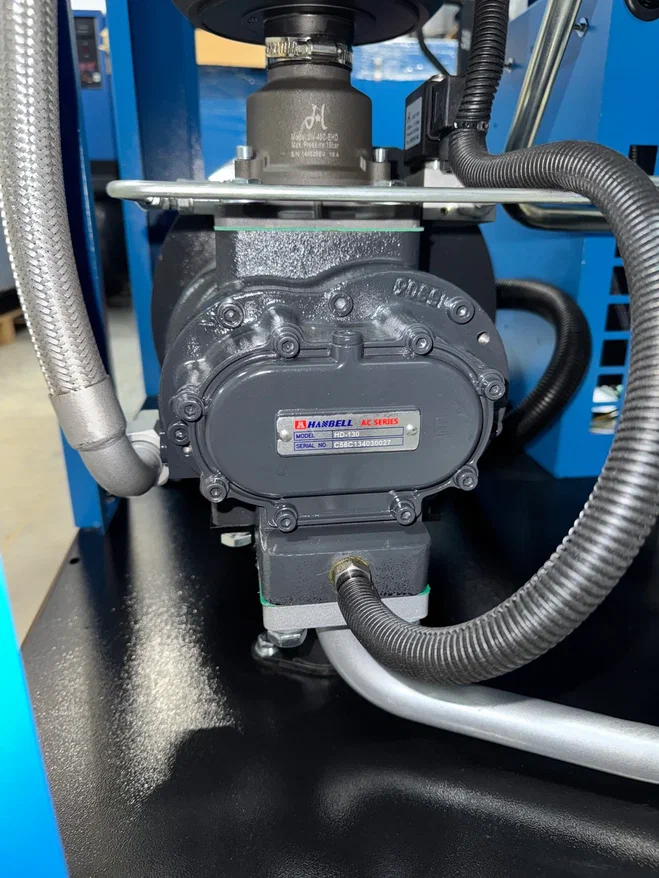 Компрессор винтовой ВедКом ВК 11/8 PM с частотным преобразователем - фото