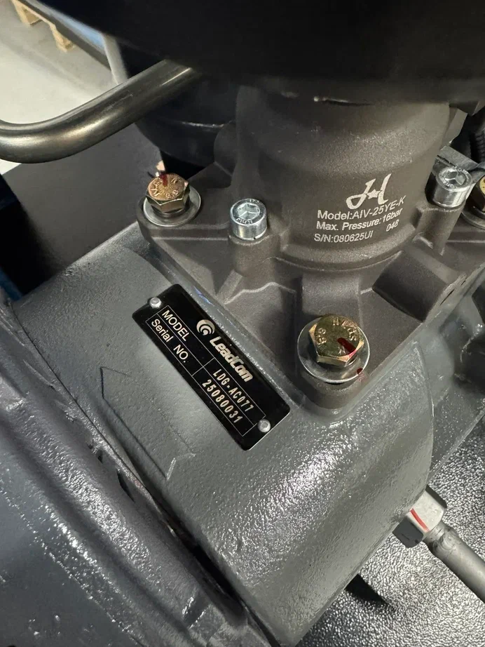 Компрессор винтовой ВедКом ВК-J 7.5/8 TG с частотным преобразователем - фото