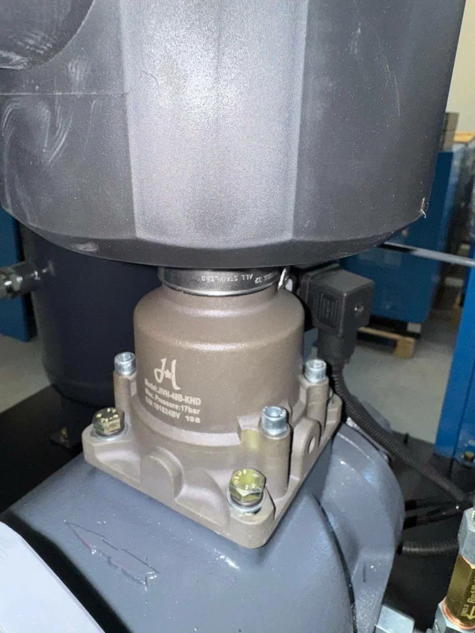 Компрессор винтовой ВедКом ВК-J 15/16 TG с частотным преобразователем - фото