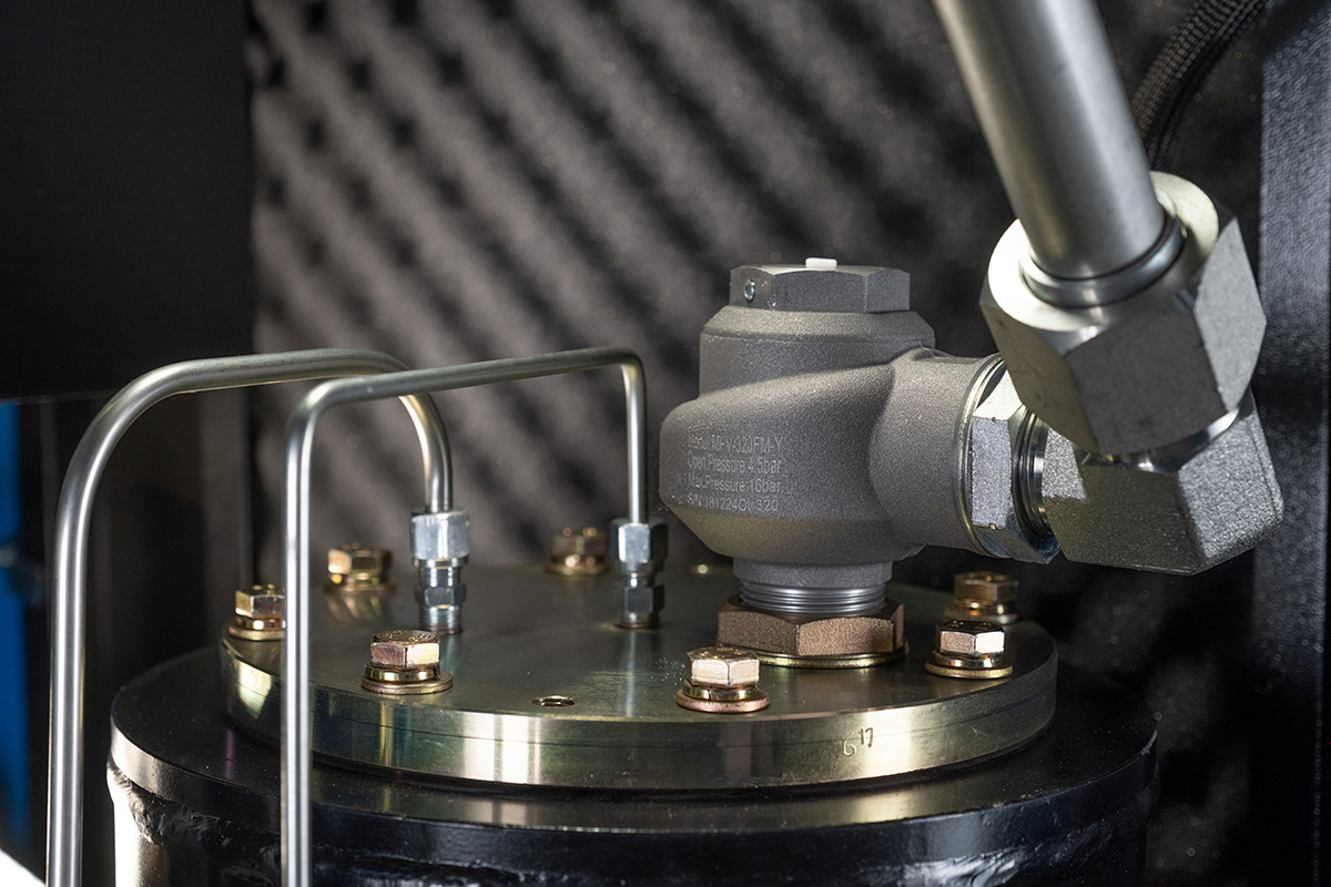 Компрессор винтовой Hansmann RSE37-8 с частотным преобразователем - фото