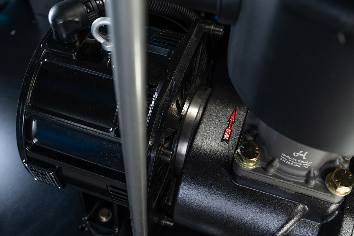 Компрессор винтовой Hansmann RSE18.5-12 с частотным преобразователем - фото