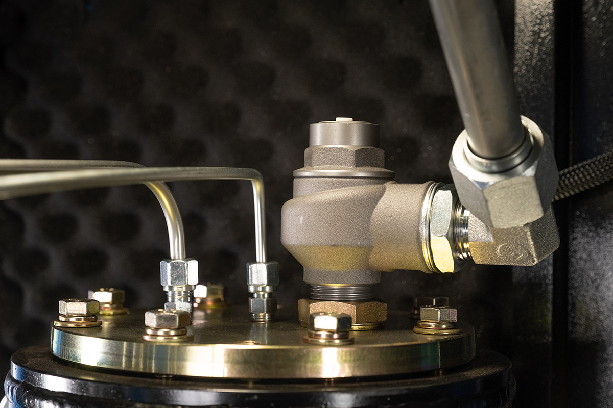 Компрессор винтовой Hansmann RSE18.5-8 с частотным преобразователем - фото