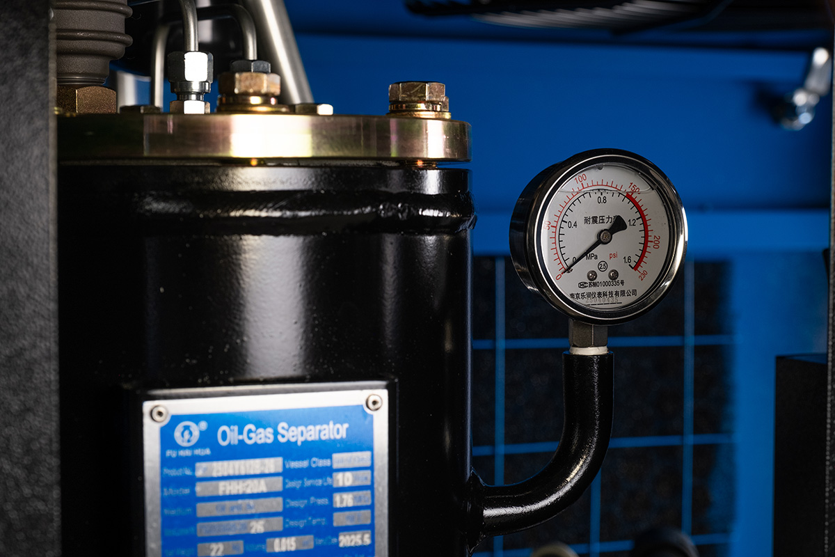 Компрессор винтовой Hansmann RSE11-12 с частотным преобразователем - фото