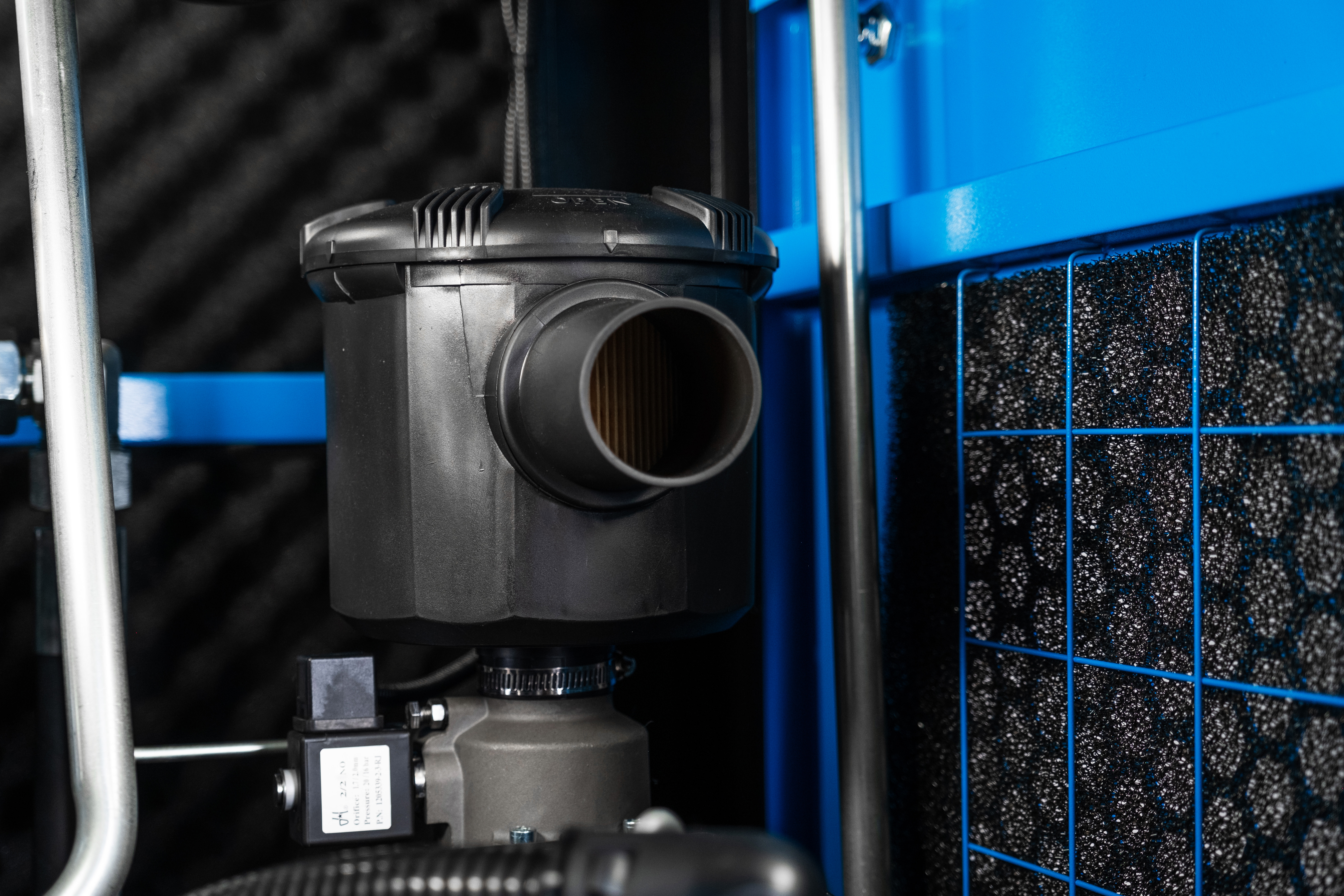 Компрессор винтовой Hansmann RSE11-8 с частотным преобразователем - фото