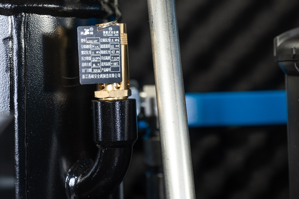 Компрессор винтовой Hansmann RSE11-8 с частотным преобразователем - фото