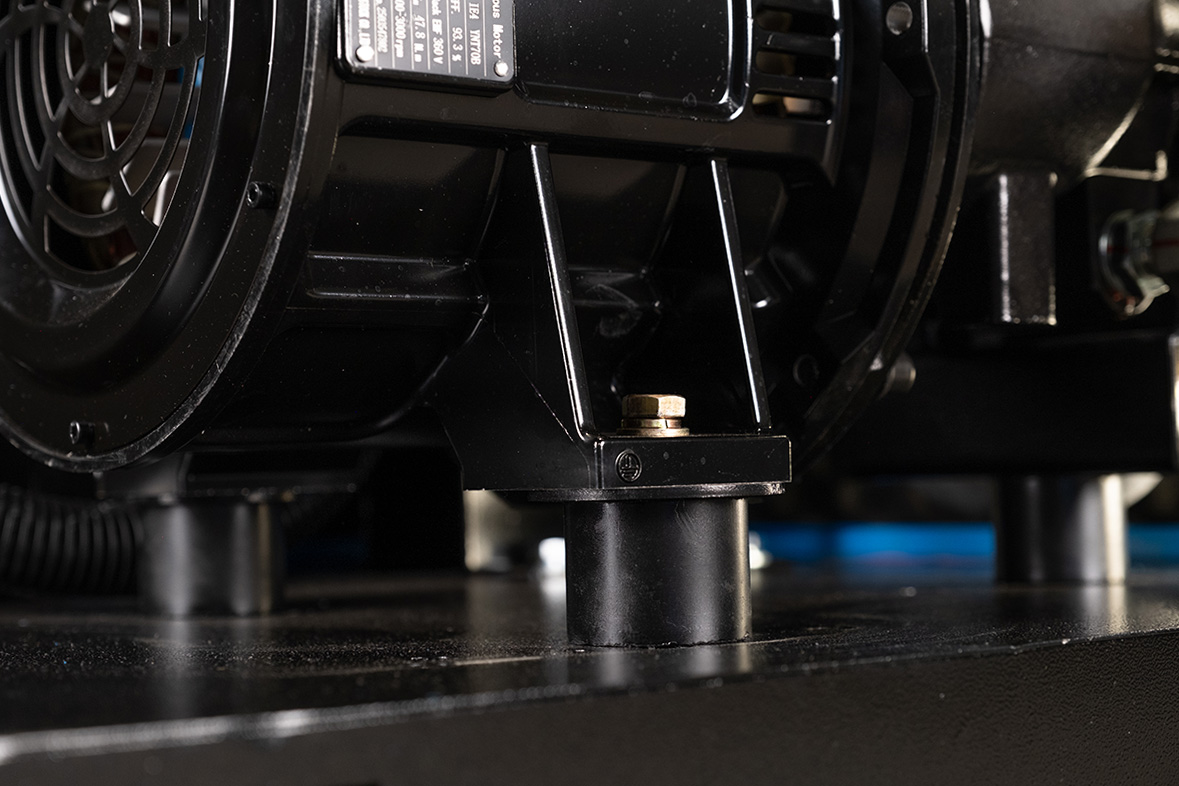 Компрессор винтовой Hansmann RSE15-10 с частотным преобразователем - фото