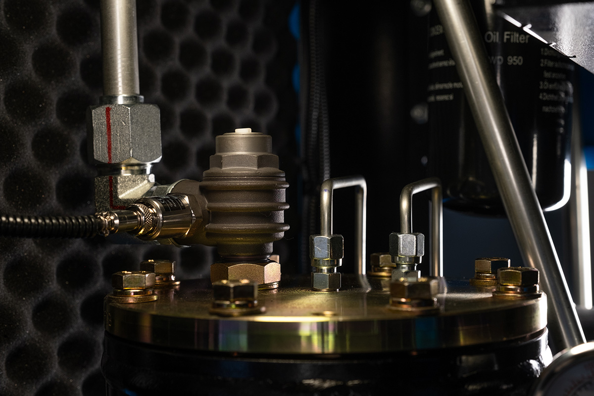 Компрессор винтовой Hansmann RSE15-12 с частотным преобразователем - фото