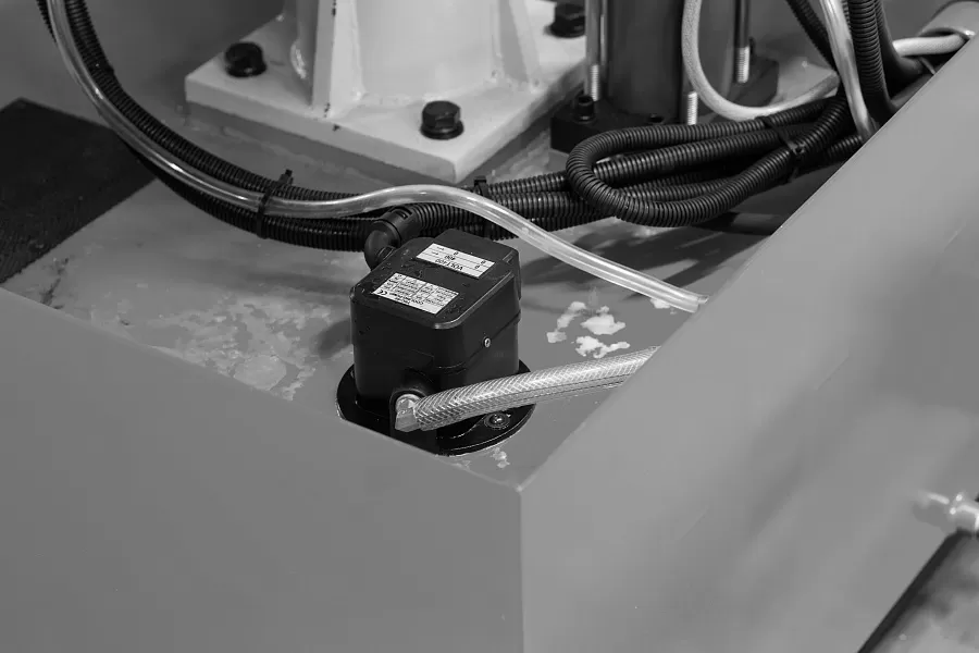 Двухколонный полуавтоматический ленточнопильный станок Stalex TGK-4240 - фото