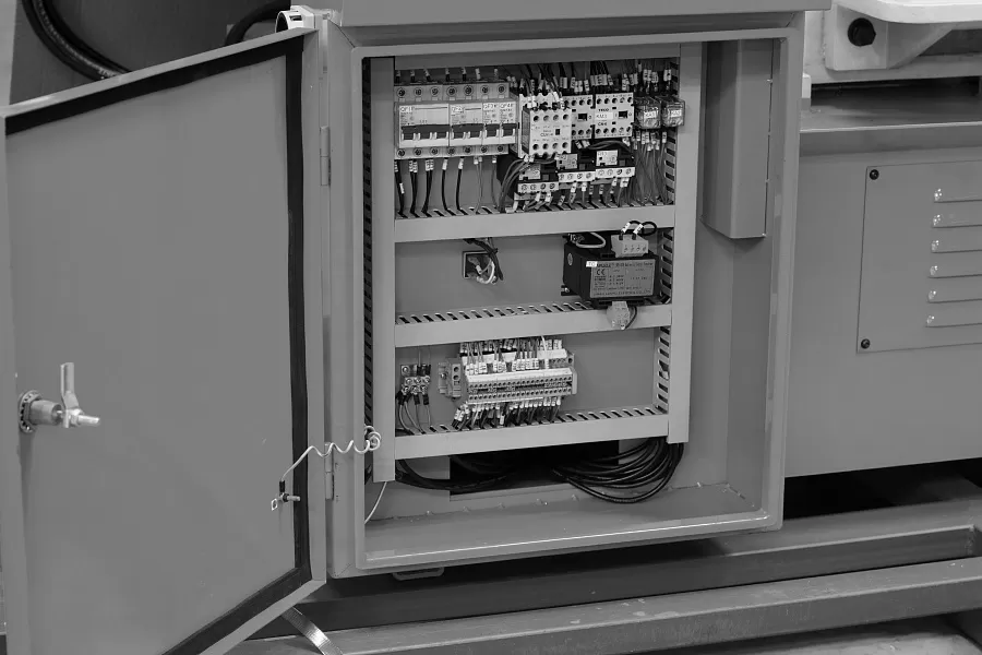 Двухколонный полуавтоматический ленточнопильный станок Stalex TGK-4240 - фото