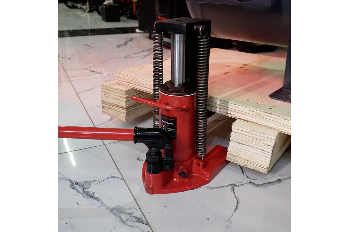 Домкрат гидравлический грузовой с низким подхватом Harrison Toe Jack HRH-CY11000101 - фото