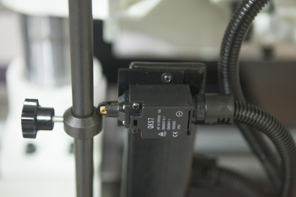 Двухколонный полуавтоматический ленточнопильный станок Stalex TBK-4228 - фото