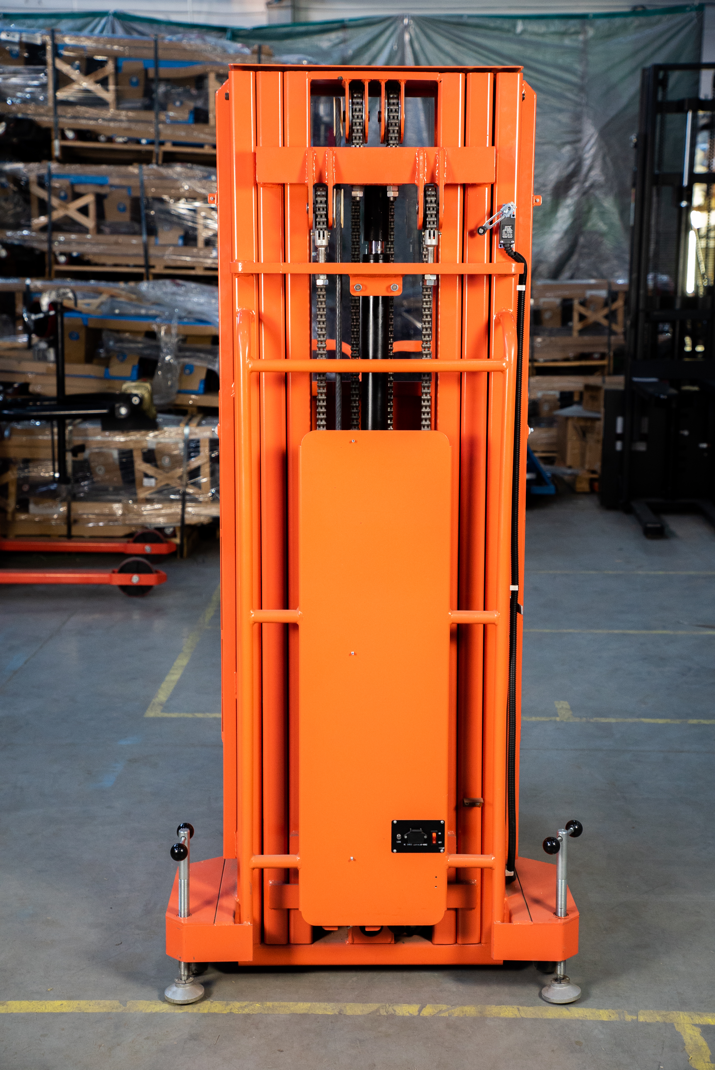 Сборщик заказов с электроподъемом 200 кг 3,3 м TOR GOPY3.302 - фото