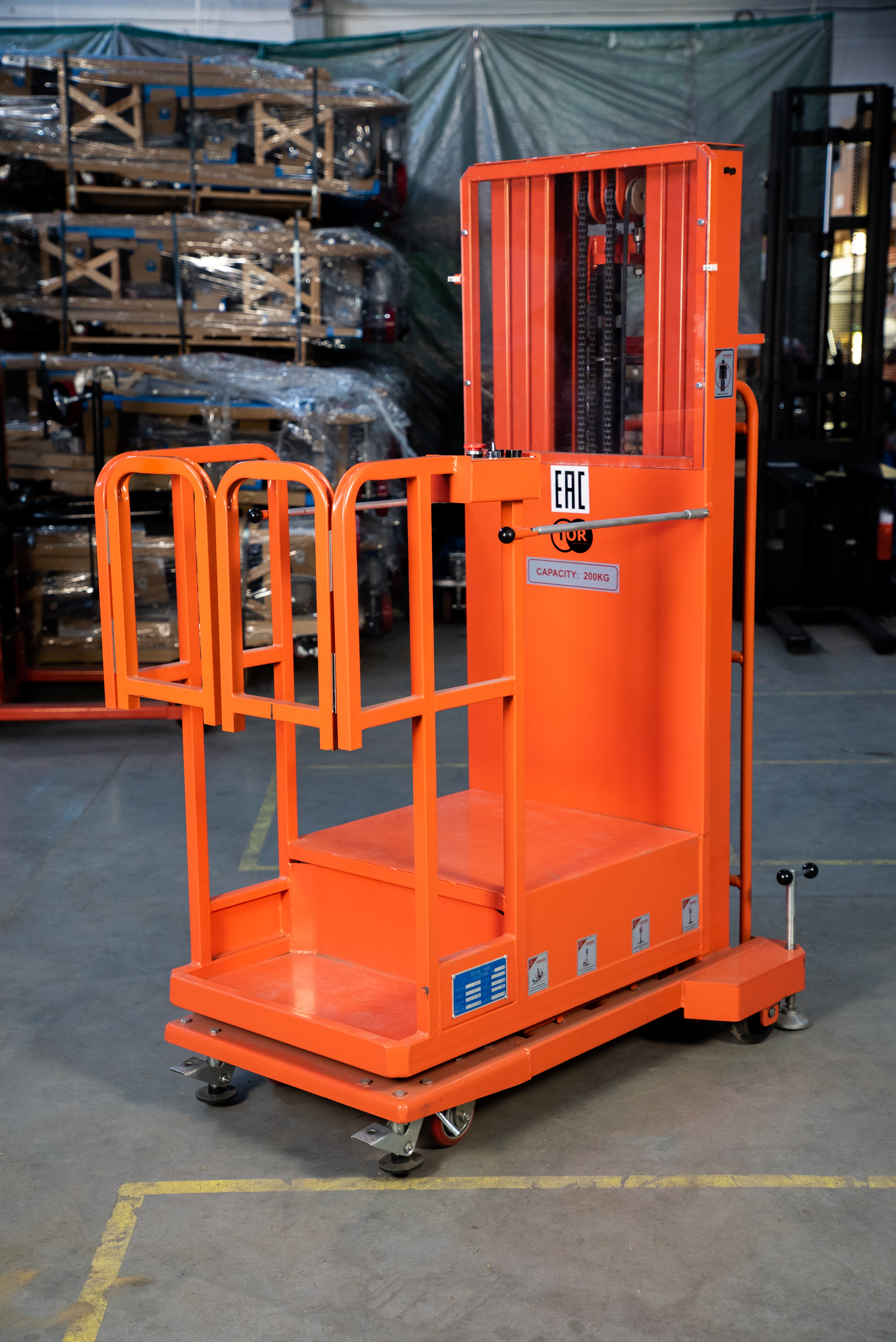 Сборщик заказов с электроподъемом 200 кг 3,3 м TOR GOPY3.302 - фото