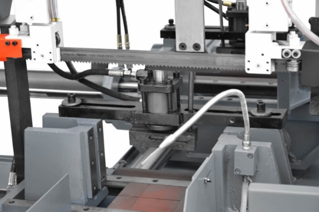 Двухколонный автоматический ленточнопильный станок Metal Master MSK-400 - фото