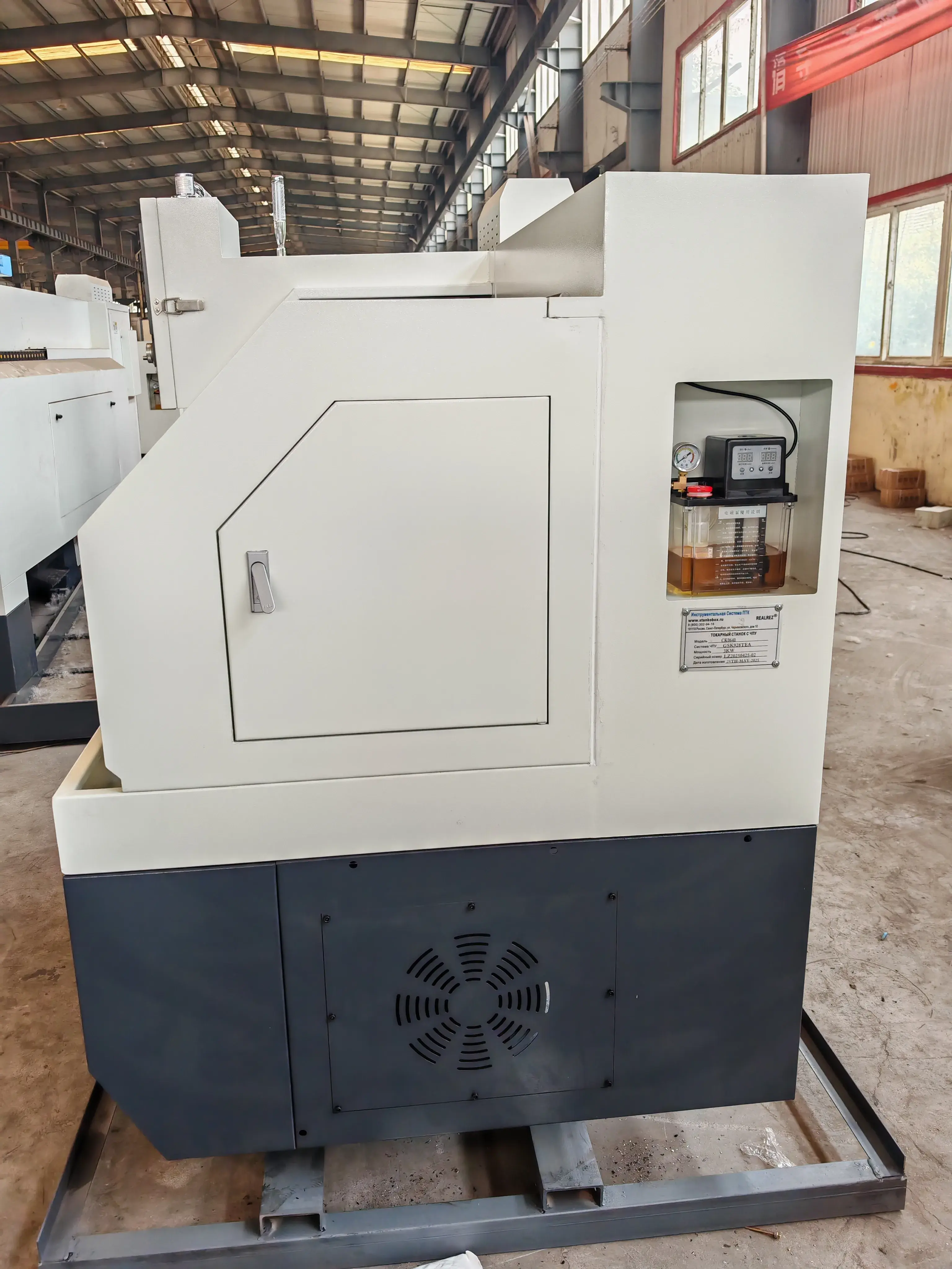 Токарный станок с ЧПУ REALREZ СК0640 - фото