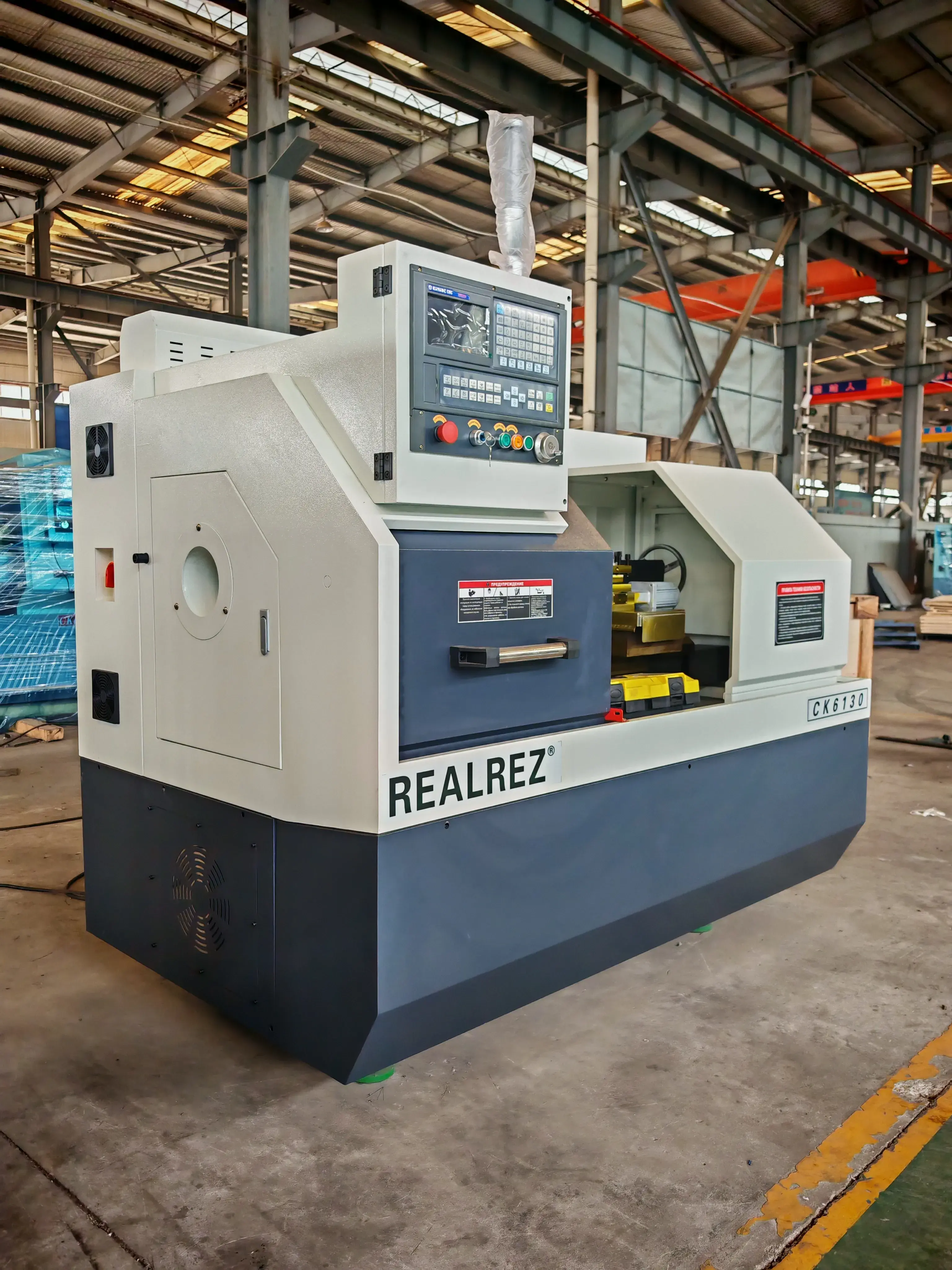 Токарный станок с ЧПУ REALREZ CK 6130 - фото