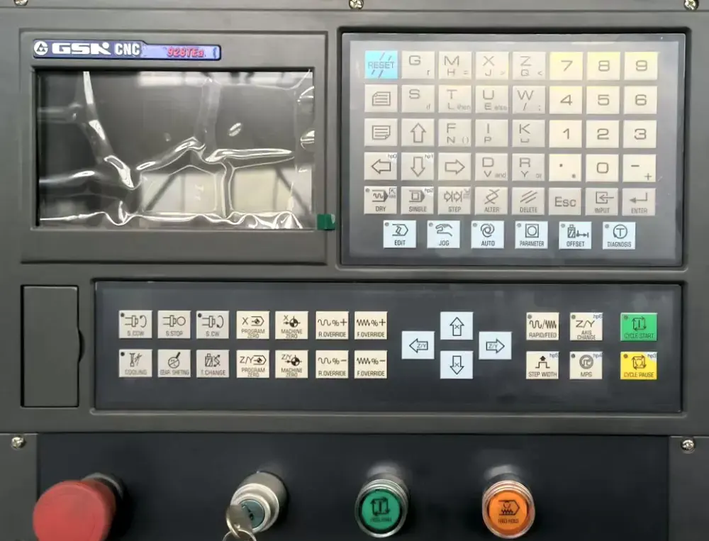 Токарный станок с ЧПУ REALREZ CK 6132х750 GAH6 - фото