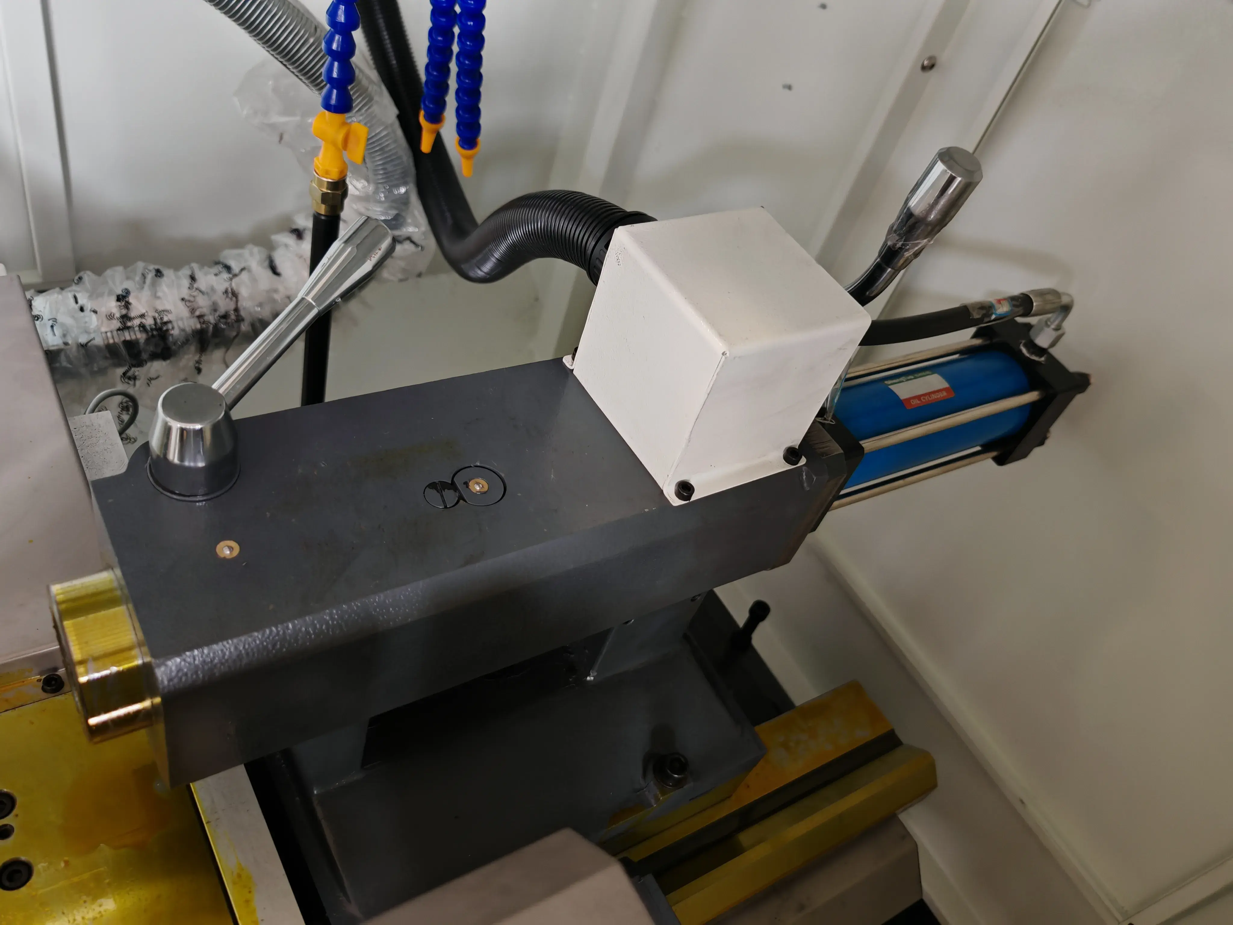 Токарный станок с ЧПУ REALREZ CK 6150х1000 SAH8 - фото