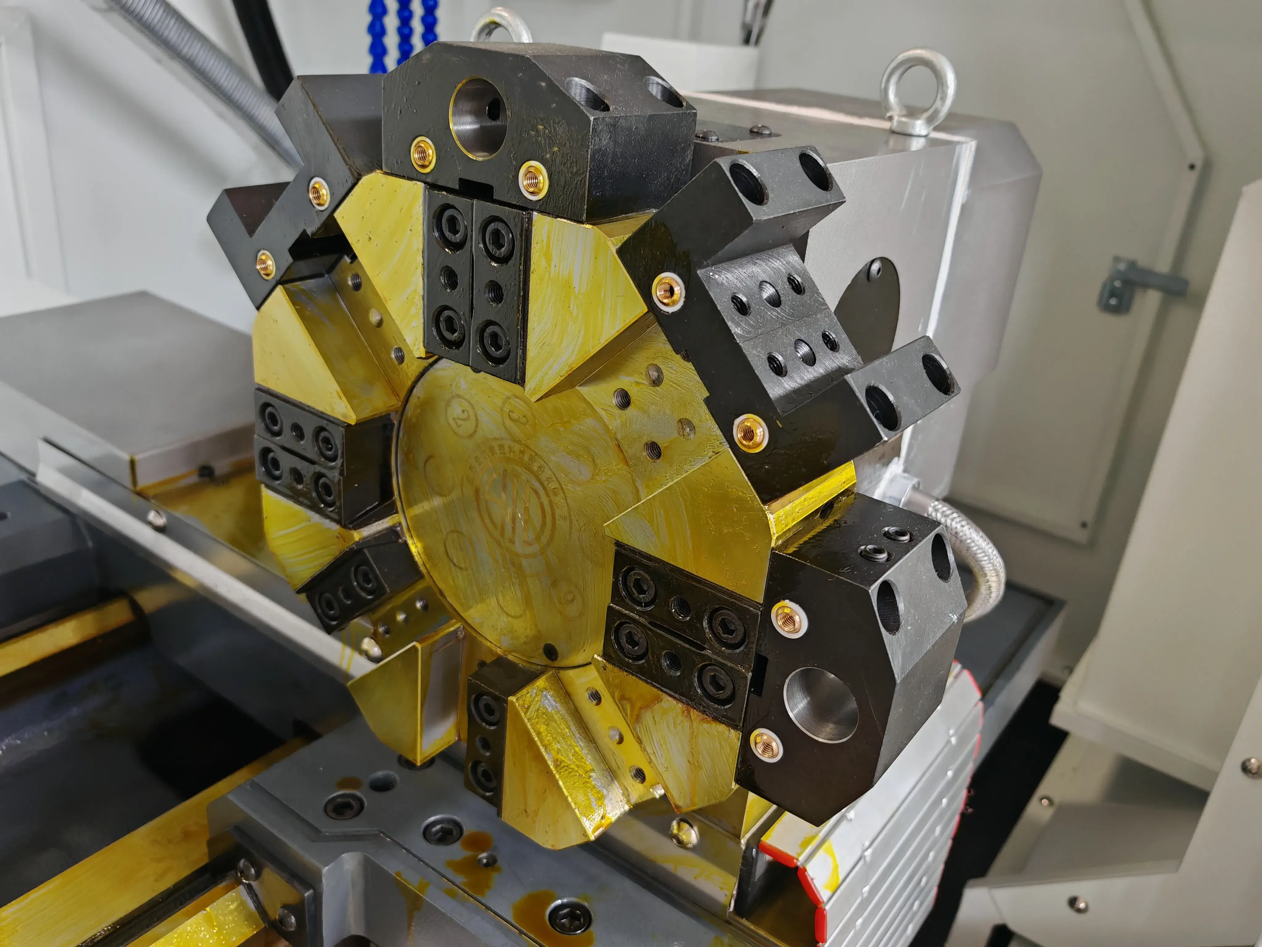 Токарный станок с ЧПУ REALREZ CK 6150х1000 SAH8 - фото