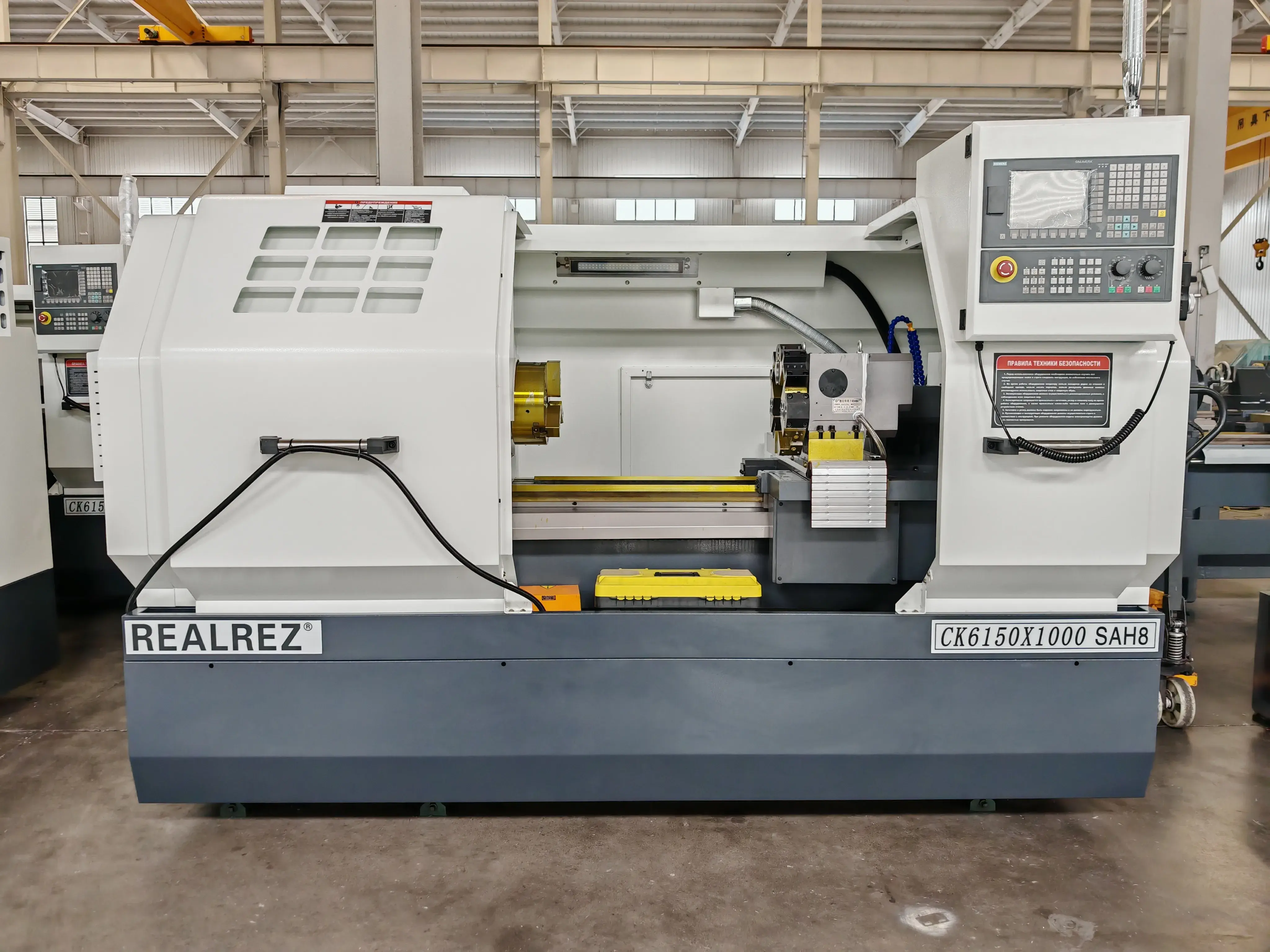 Токарный станок с ЧПУ REALREZ CK 6150х1000 SAH8 - фото