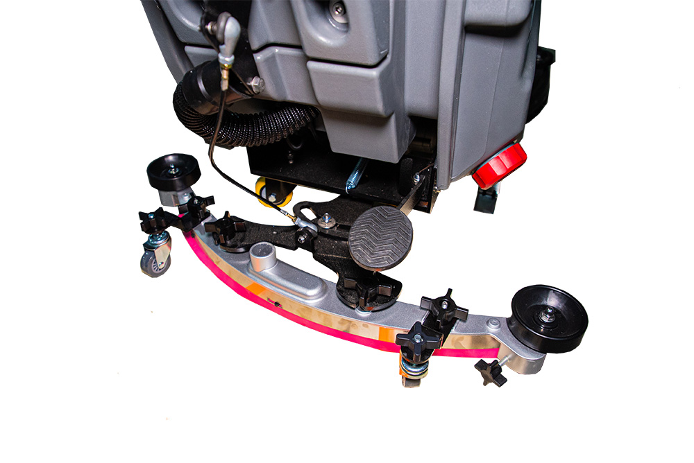 Машина поломоечная TOR COMPACT 60T с тяговым приводом и АКБ Li-ion - фото