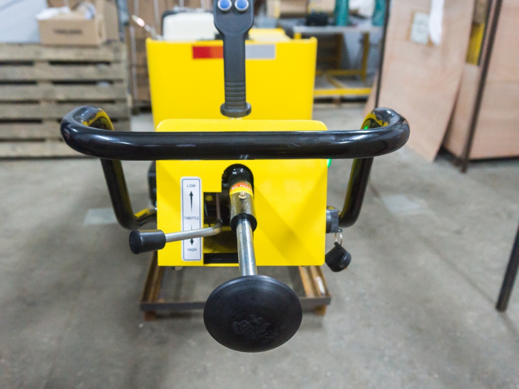 Двухвальцовый вибрационный каток STEM TECHNO SVR 801H (800кг, двиг. HONDA GX390) - фото