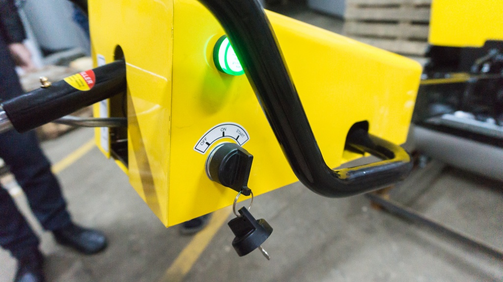 Двухвальцовый вибрационный каток STEM TECHNO SVR 801H (800кг, двиг. HONDA GX390) - фото