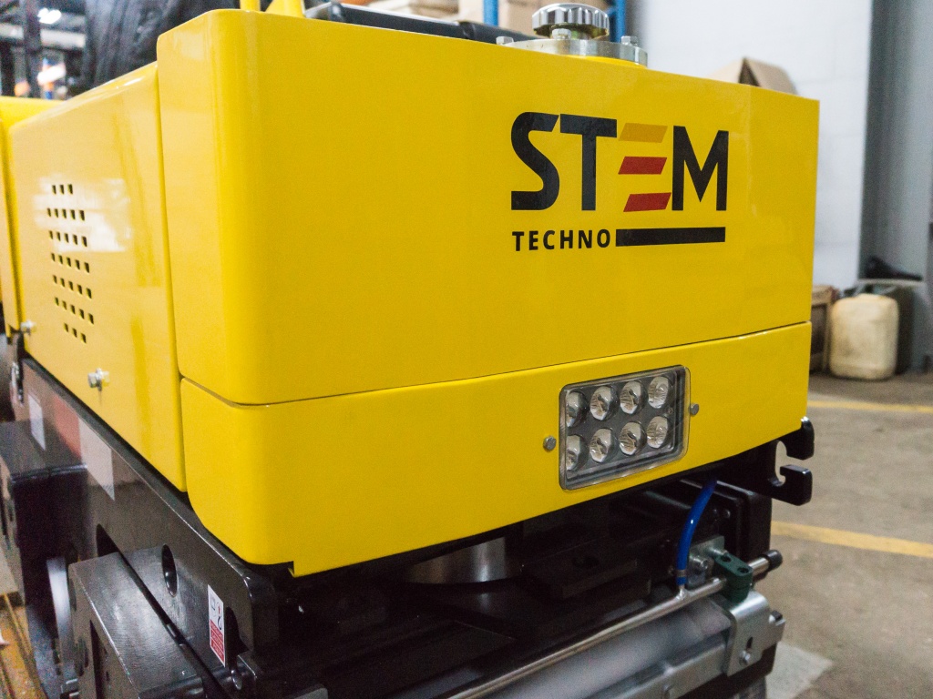 Двухвальцовый вибрационный каток STEM TECHNO SVR 801H (800кг, двиг. HONDA GX390) - фото