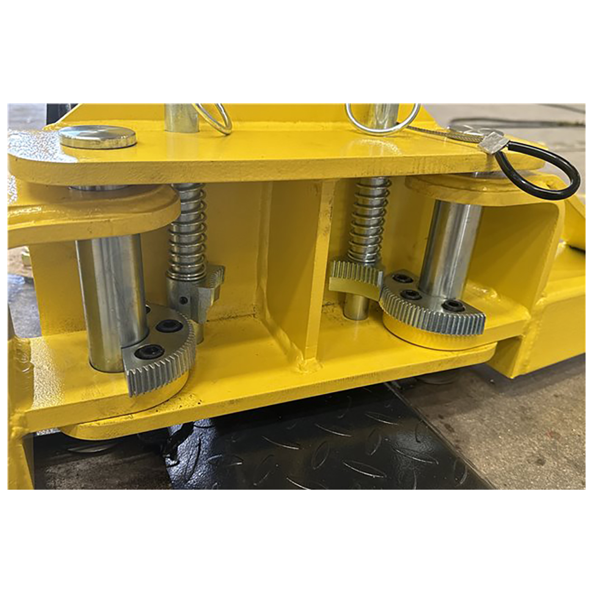 Подъемник автомобильный Optimus OPT-4T/220 - фото