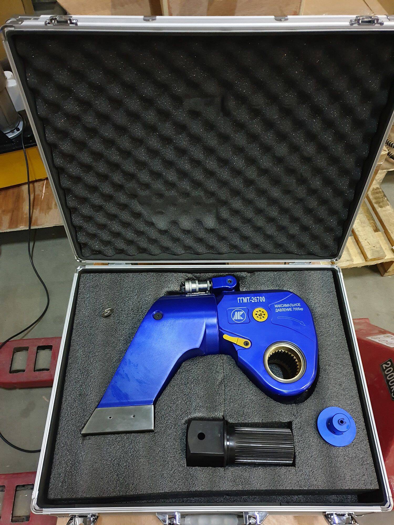 Гайковерт гидравлический ГГМТ-15500 (15516Нм, приводной квадрат 1.5") - фото