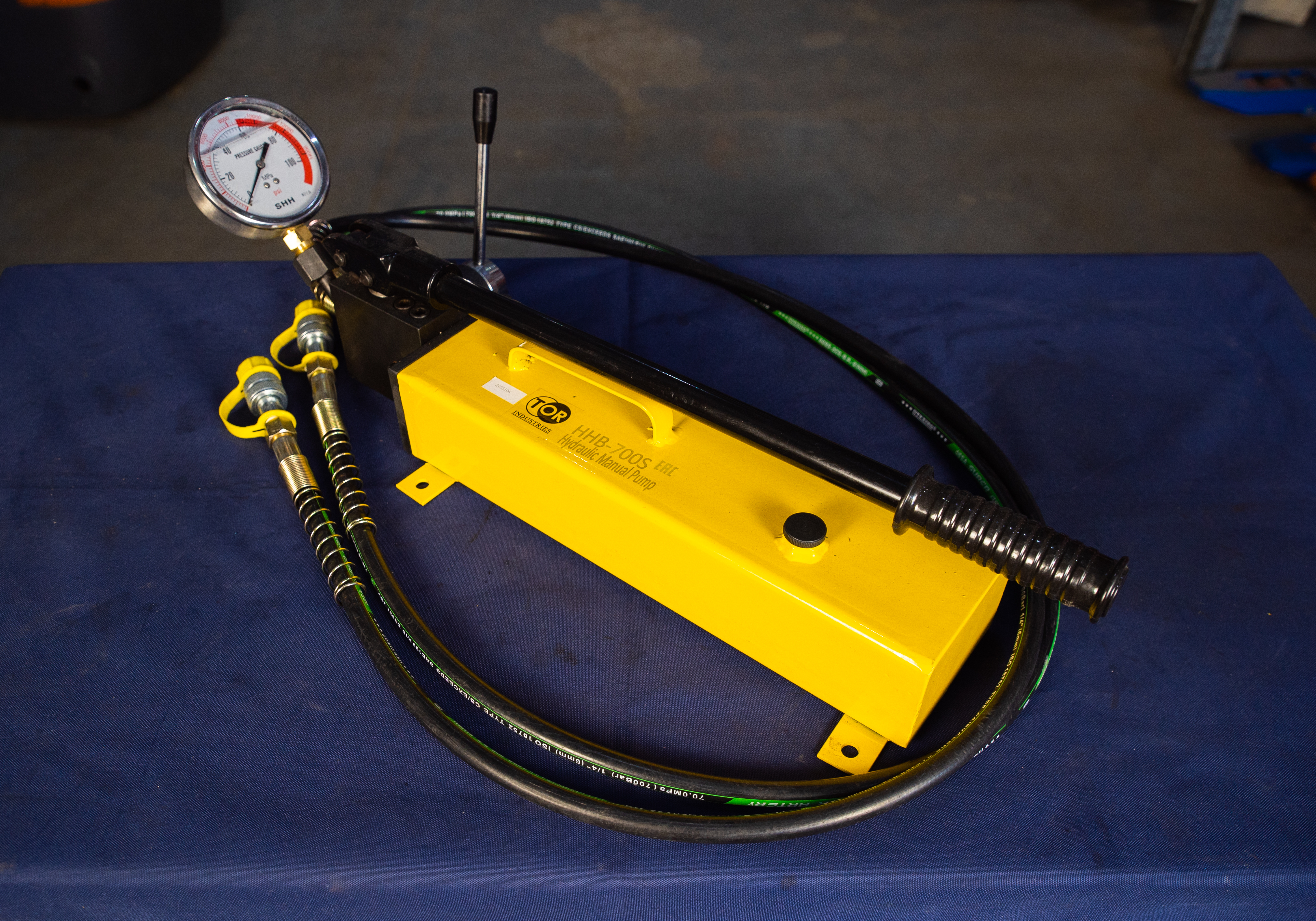 Насос ручной гидравлический двухпоточный TOR HHB-700S - фото