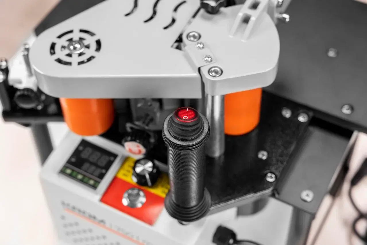 Ручной кромкооблицовочный станок KROM 750 max - фото