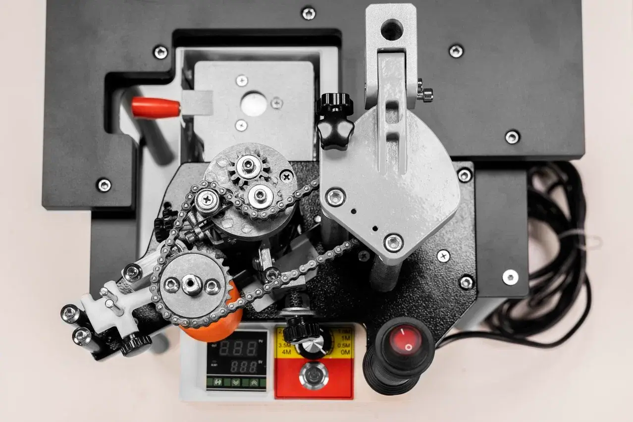 Ручной кромкооблицовочный станок KROM 750 max - фото