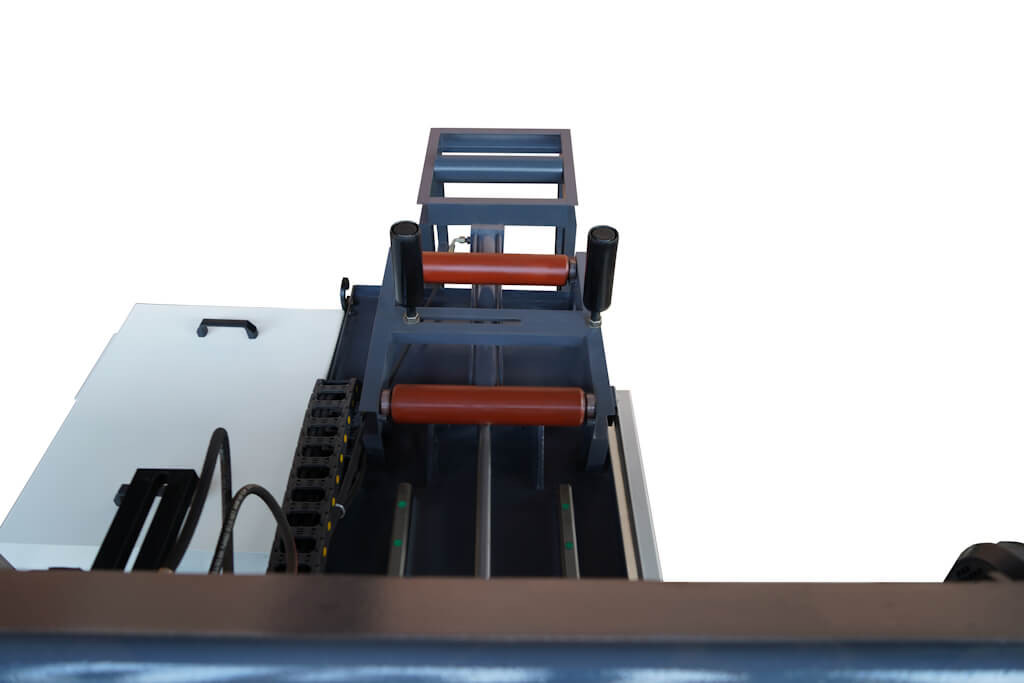 Двухколонный автоматический ленточнопильный станок Metal Master MSK 350 Е - фото