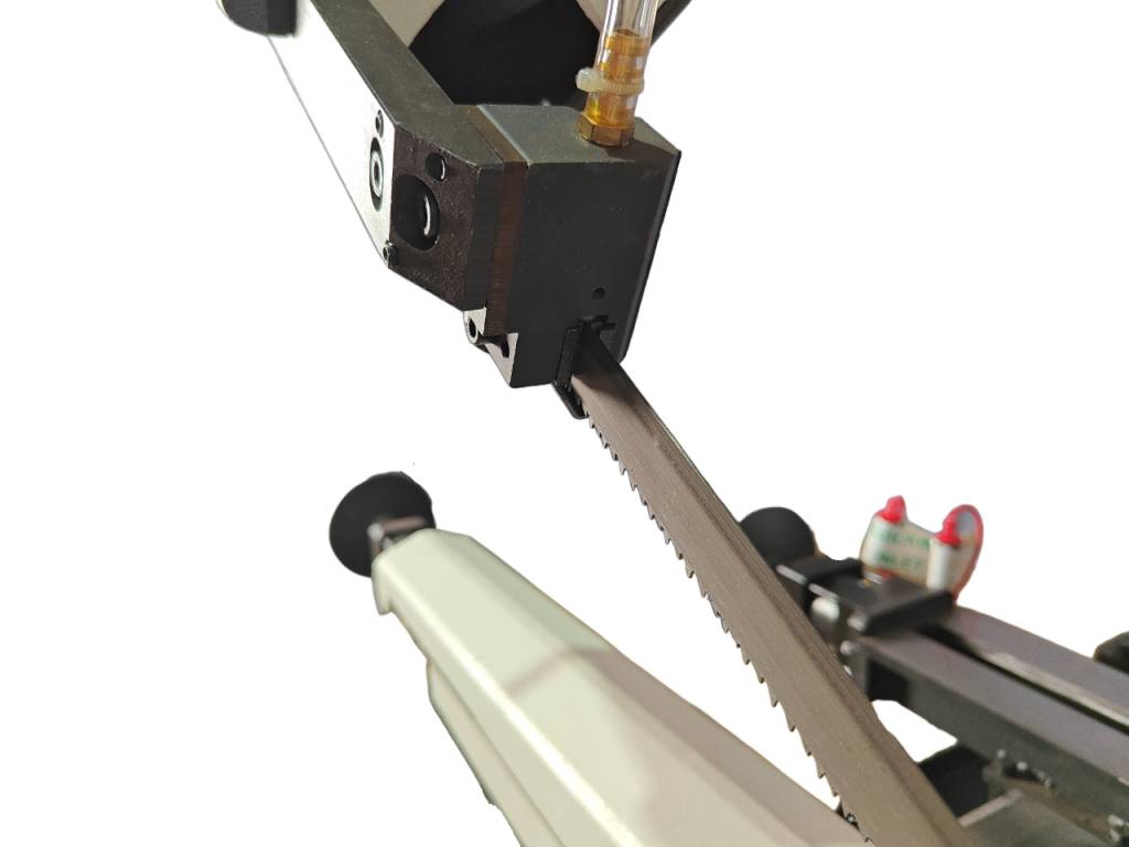 Ленточнопильный автоматический станок Metal Master BSM-270 AF - фото