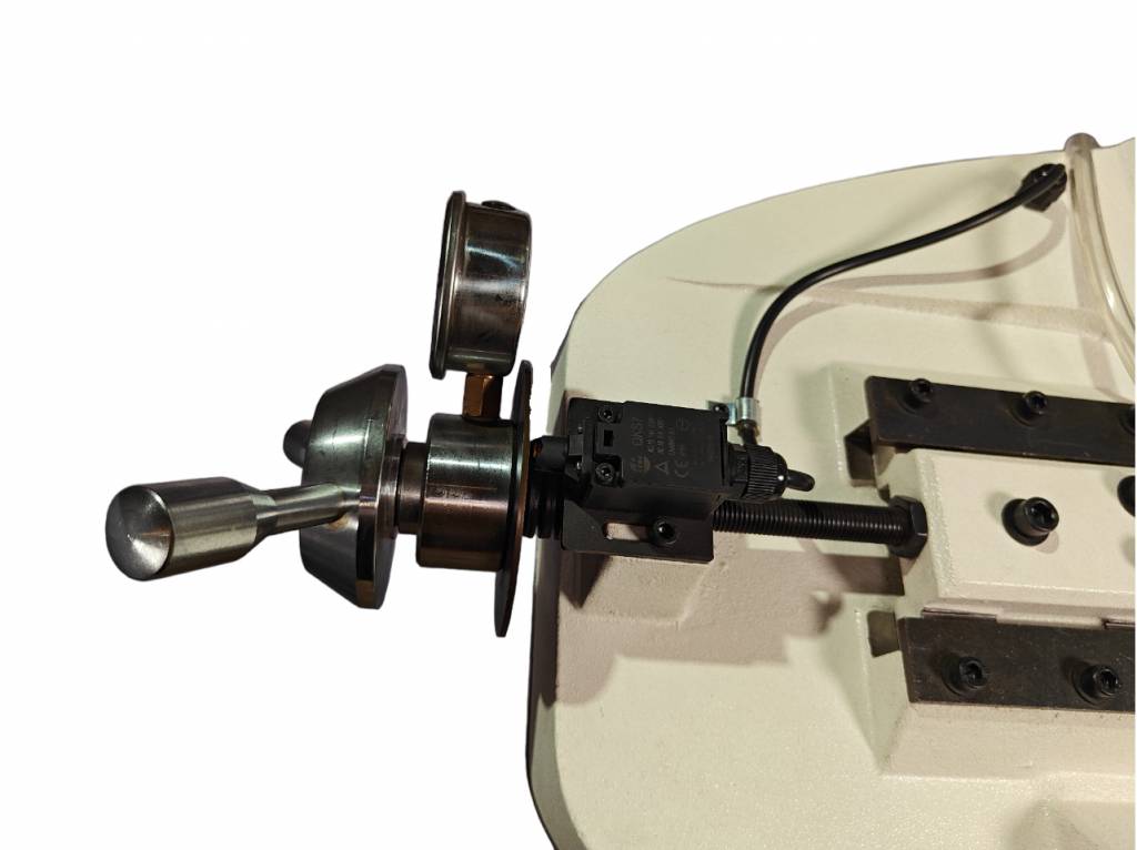 Ленточнопильный автоматический станок Metal Master BSM-270 AF - фото