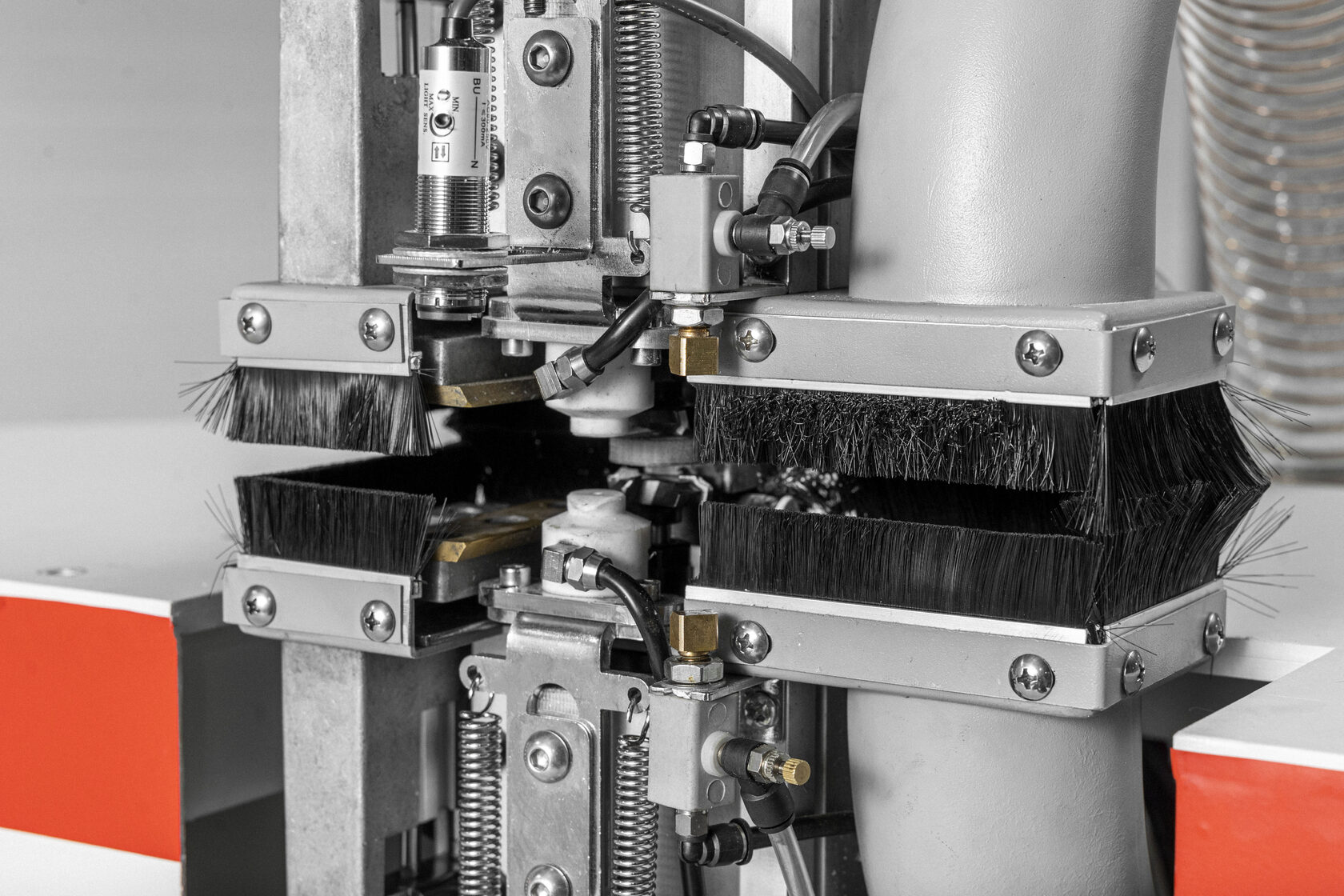 Профессиональный кромкофрезерный станок для прямых и криволинейных деталей TRIMM 2000 - фото