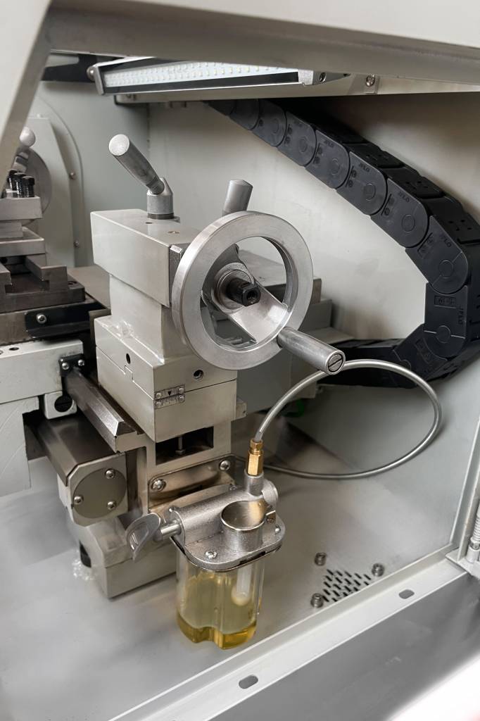 Станок токарный c ЧПУ Metal Master TurnMaster 1830 MB1 - фото