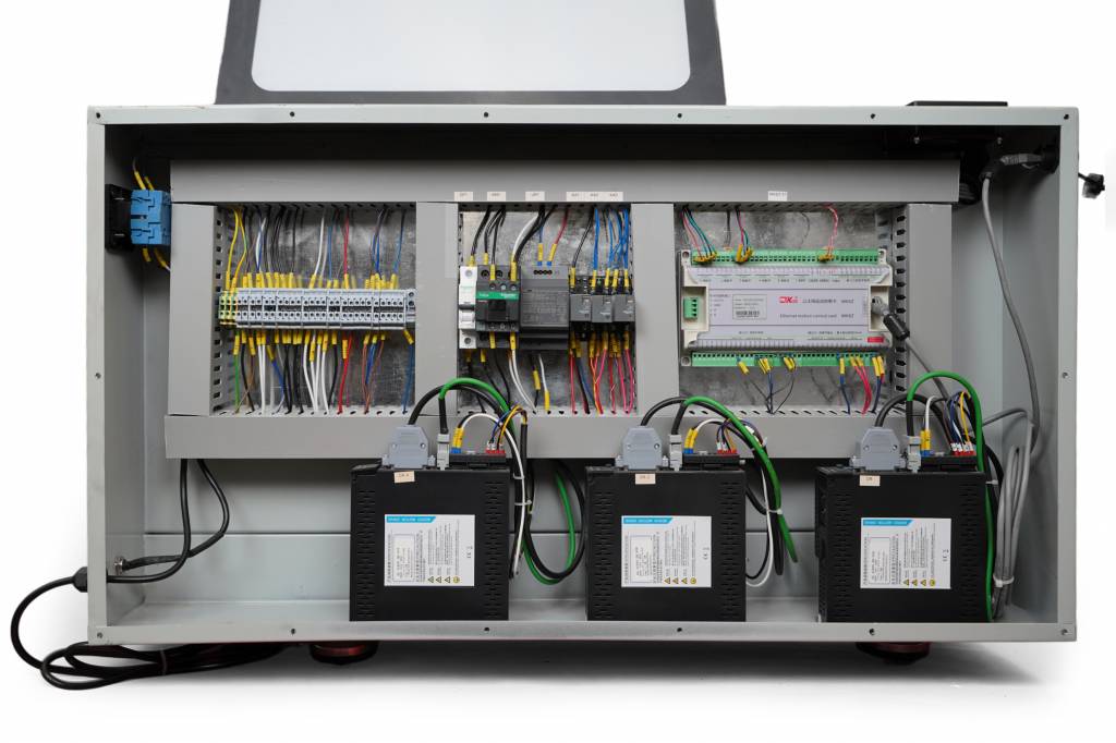 Станок токарный c ЧПУ Metal Master TurnMaster 1830 ML1 - фото