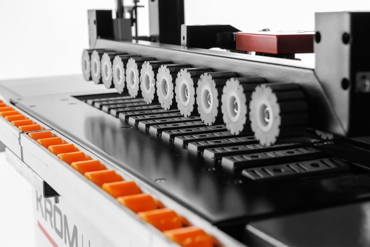 Кромкооблицовочный станок с конвейерной лентой KROM-KOMBO - фото